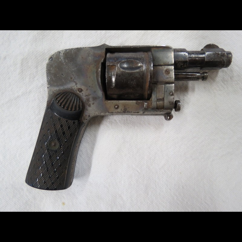 Revolver Velo-Dog calibre 6.35 mm poudre noire catégorie D2