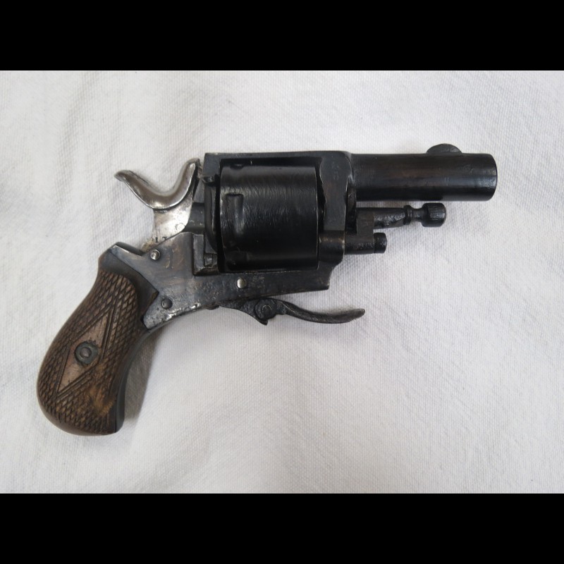 Revolver calibre 320 poudre noire catégorie D2