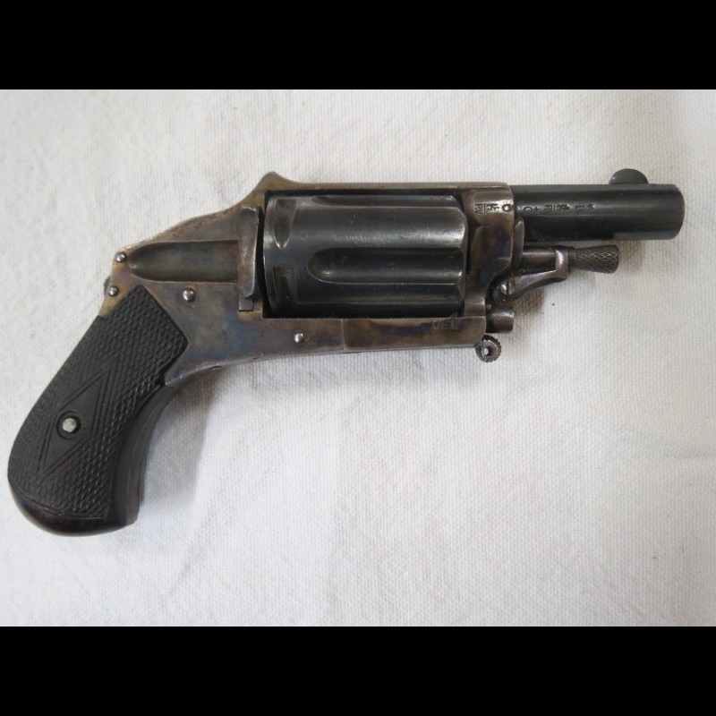 Superbe revolver Velodog calibre 6 mm poudre noire catégorie D