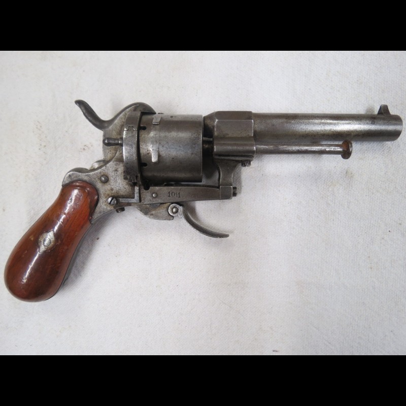 Revolver à broche calibre 7 mm catégorie D