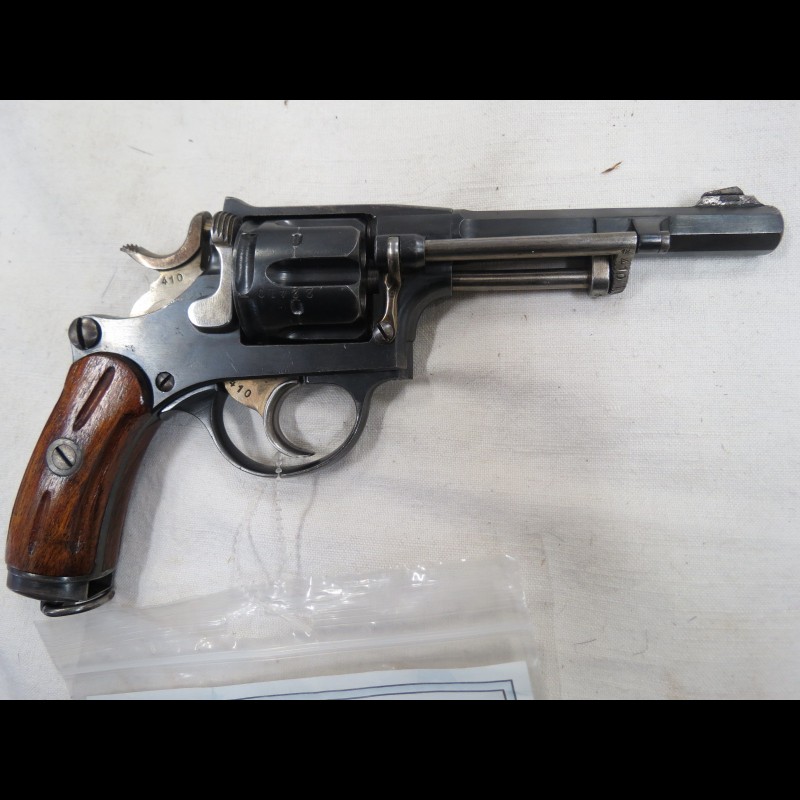 Revolver Suisse modèle 1882 calibre 7.5 ou 32 SW Long défaut ressort portière catégorie D