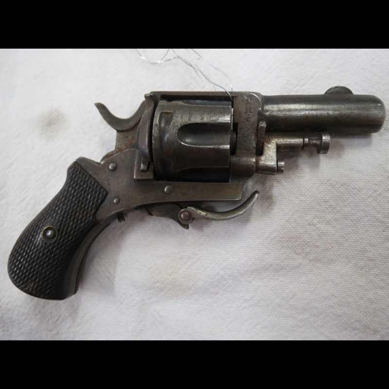 Revolver BRITISH BULL-DOG calibre 320 à poudre noire catégorie D