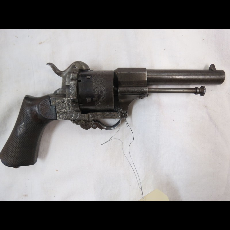 Revolver à broche calibre 12 mm catégorie D
