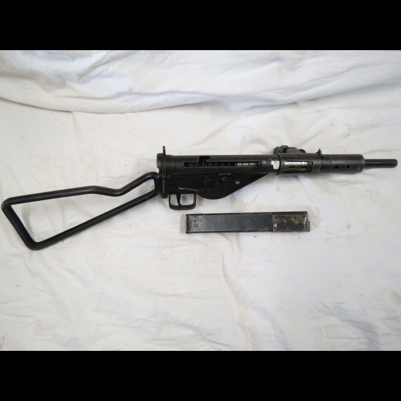 Pistolet-mitrailleur britannique STEN MK II